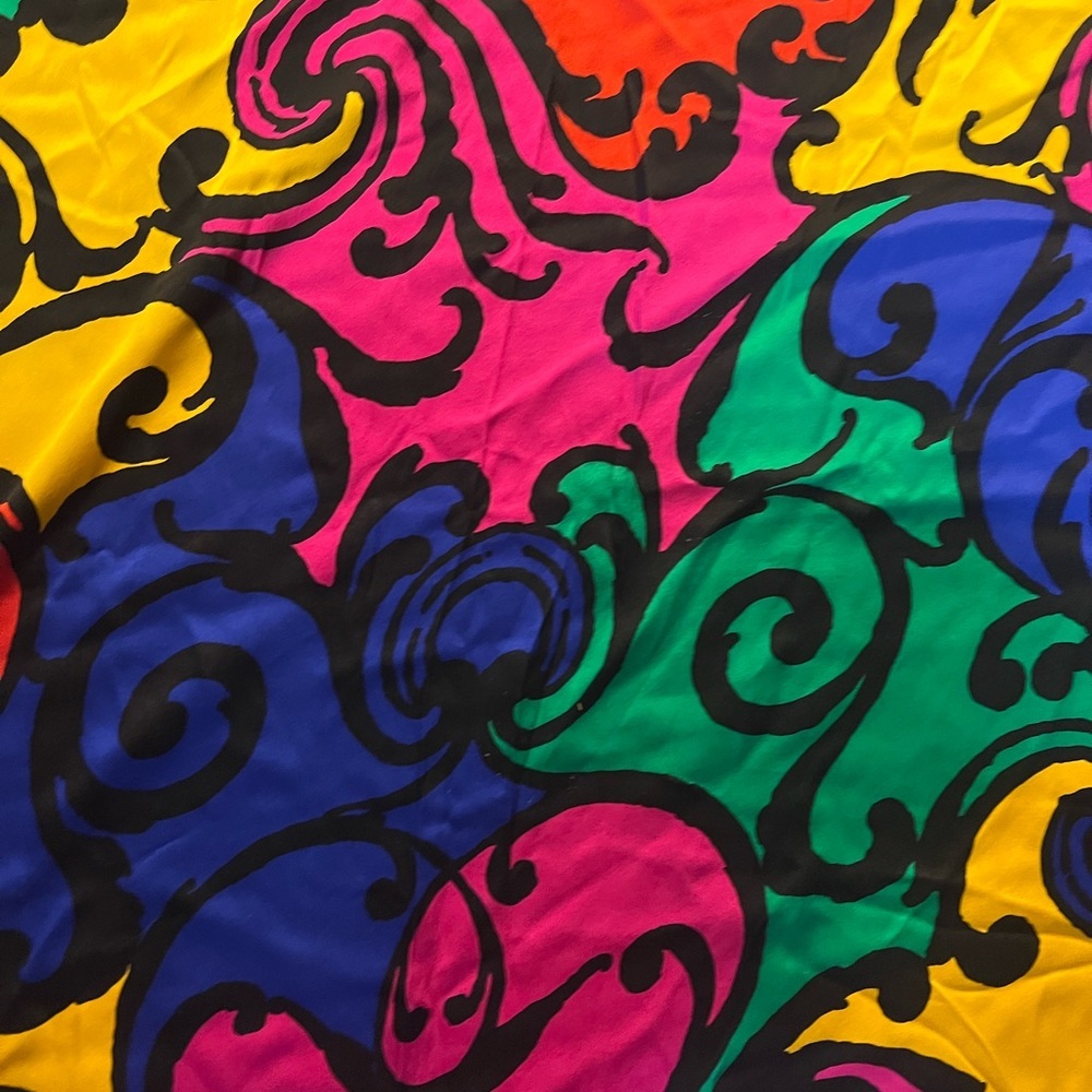 Gucci Vibrant Silk Scarf - Picture 2 of 7